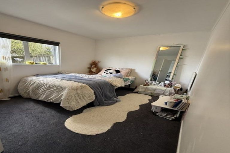Photo of property in 1 Titoki Street, Te Atatu Peninsula, Auckland, 0610