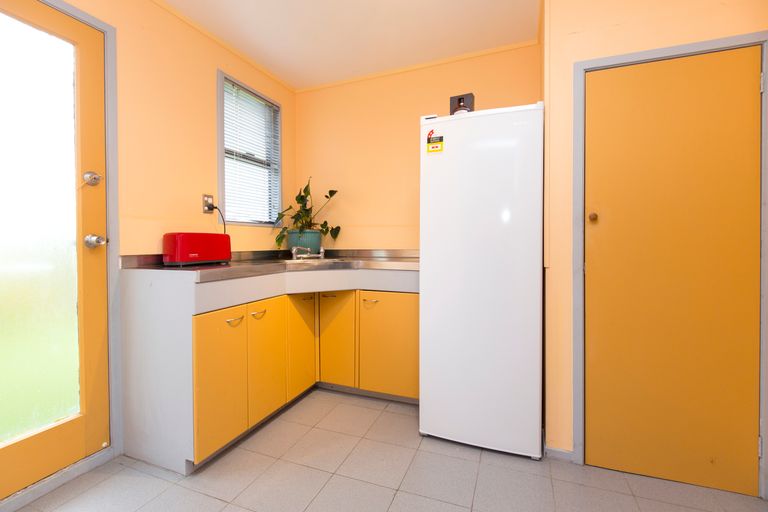 Photo of property in 15 Hillcrest Road, Hatfields Beach, Orewa, 0931