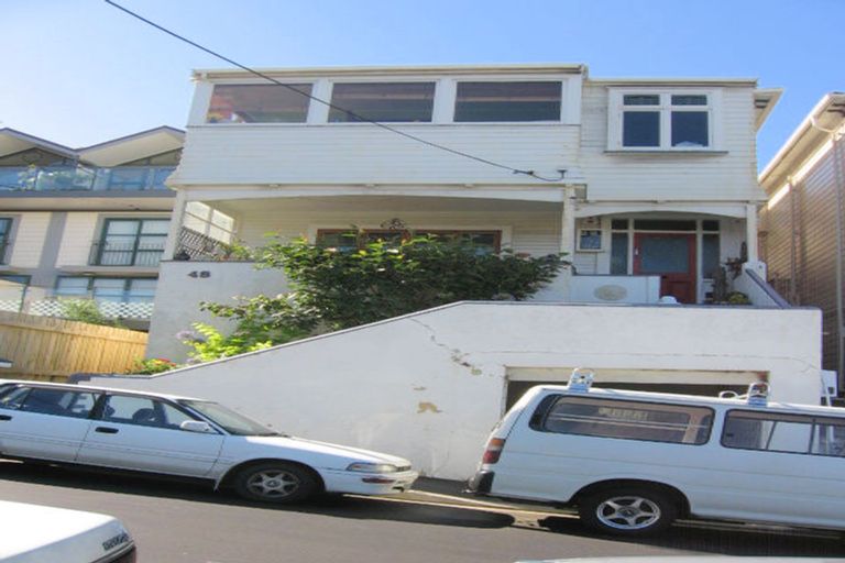 Photo of property in 48 Hawker Street, Mount Victoria, Wellington, 6011