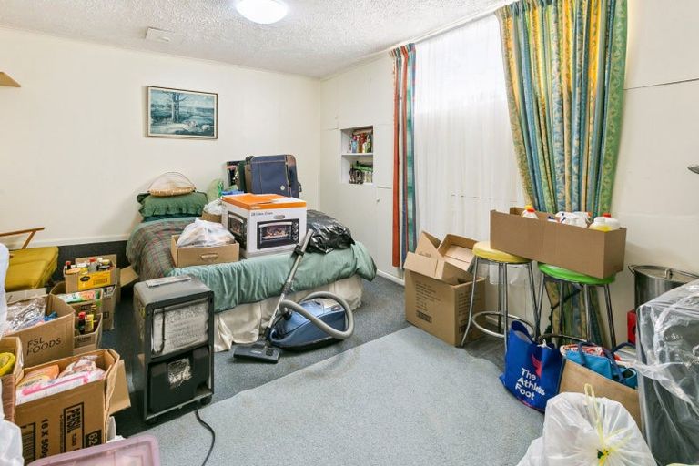 Photo of property in 24 Turriff Crescent, Tawa, Wellington, 5028