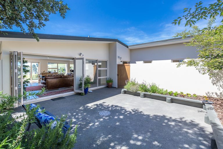 Photo of property in 38 Millhill Lane, Huntsbury, Christchurch, 8022