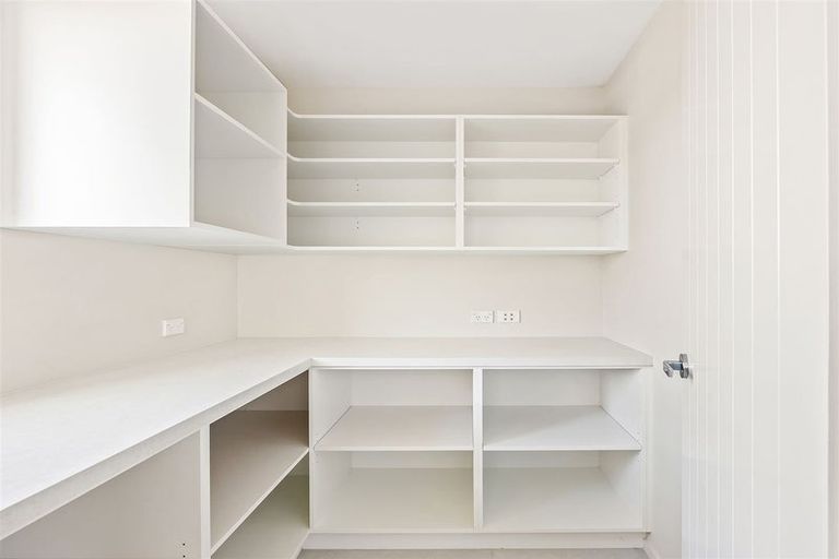 Photo of property in 16 Stackwood Avenue, Woodend, 7610