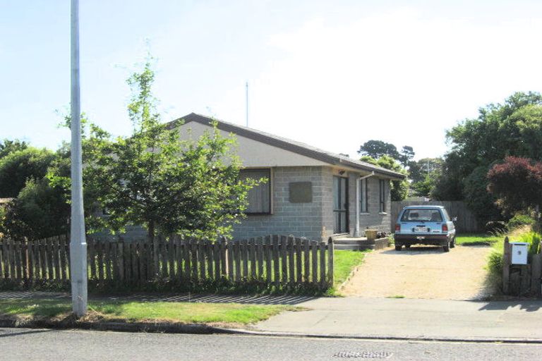 Photo of property in 9 Raymond Road, Bromley, Christchurch, 8062