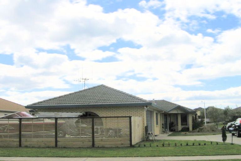 Photo of property in 42 Corinth Grove, Papamoa Beach, Papamoa, 3118