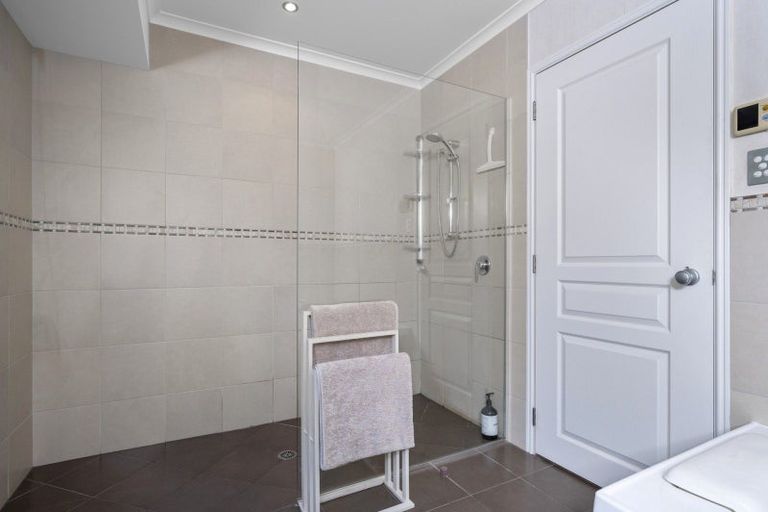 Photo of property in 23 Inverness Drive, Pyes Pa, Tauranga, 3112