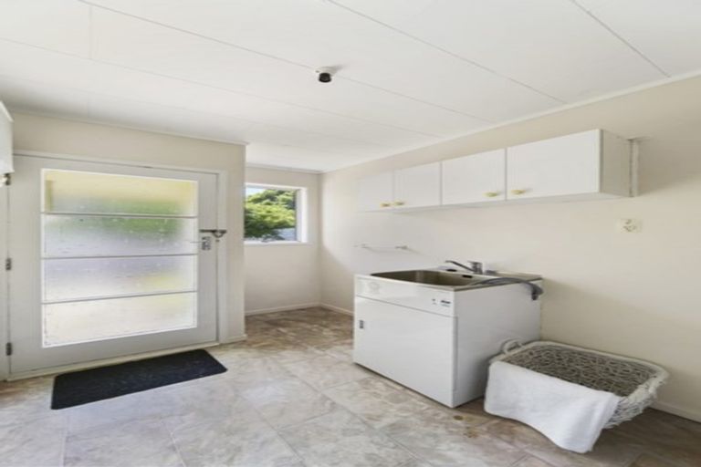 Photo of property in 4 Robert Allan Way, Pakuranga Heights, Auckland, 2010