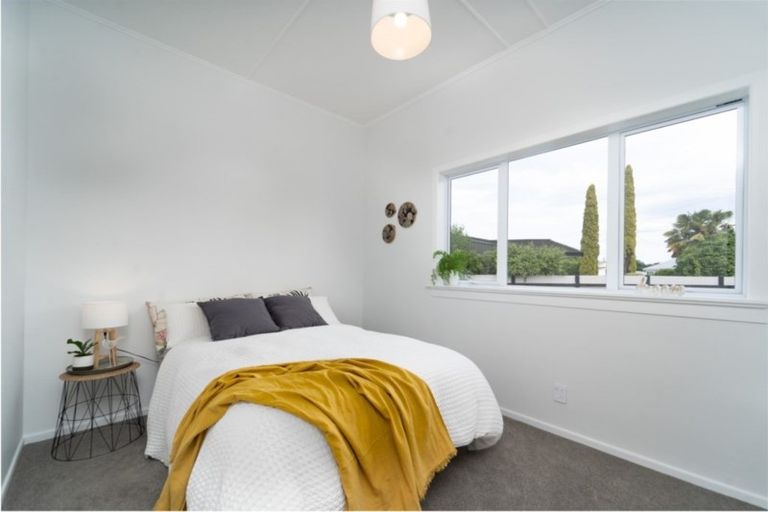 Photo of property in 19 Humphries Street, Greytown, 5712