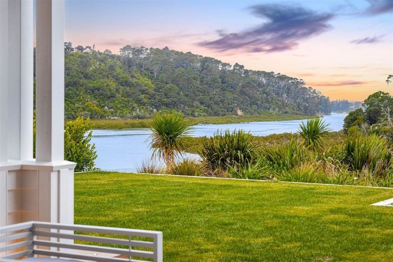 Photo of property in 6 William Blake Way, Riverhead, 0820