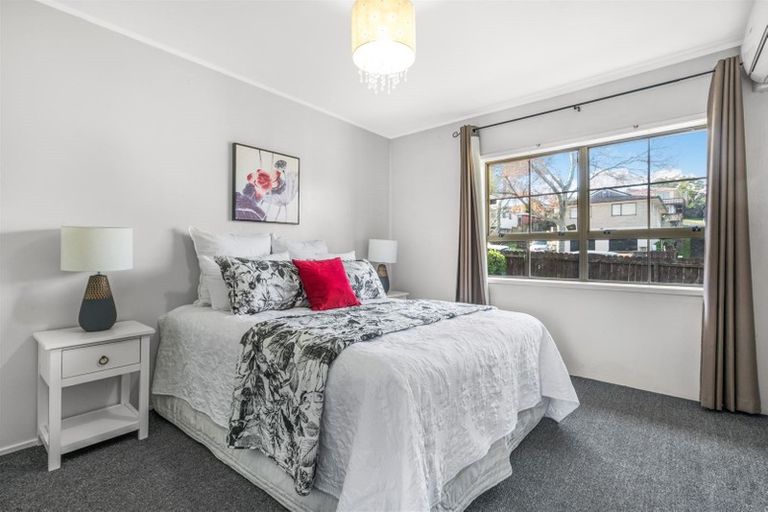 Photo of property in 145 Everglade Drive, Totara Heights, Auckland, 2105