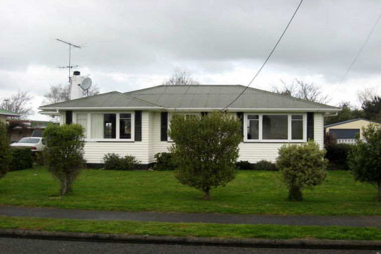 Photo of property in 35 Taverner Street, Carterton, 5713