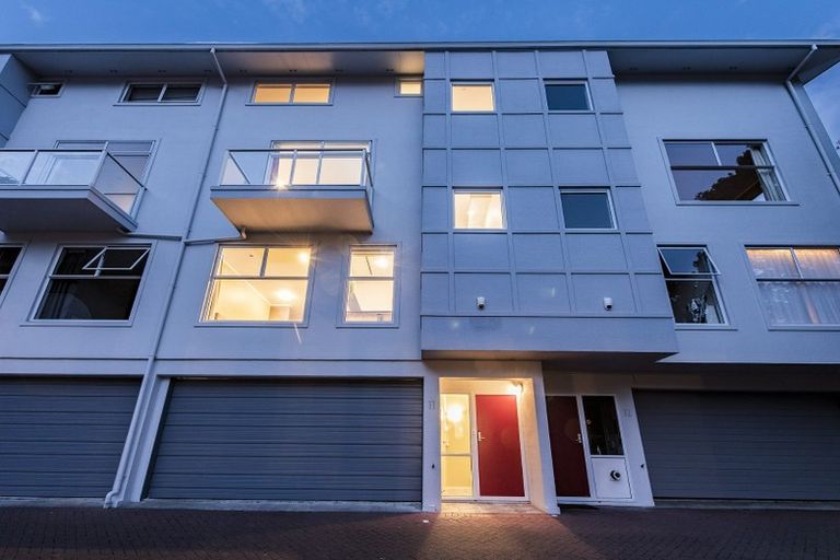 Photo of property in Fernhill Flats, 11/324 The Terrace, Te Aro, Wellington, 6011