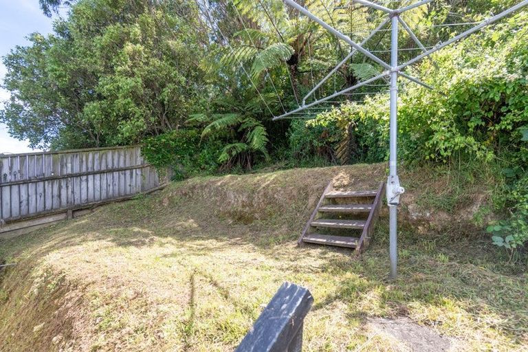 Photo of property in 23 Dominica Crescent, Grenada Village, Wellington, 6037