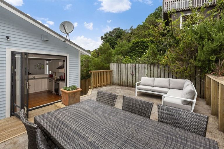 Photo of property in 27a Awarua Street, Ngaio, Wellington, 6035