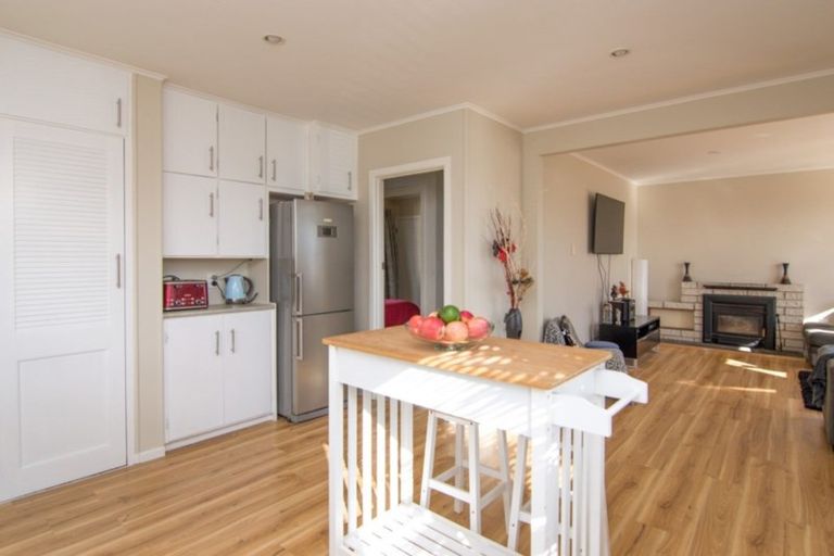 Photo of property in 45 Tararua Terrace, Cloverlea, Palmerston North, 4412