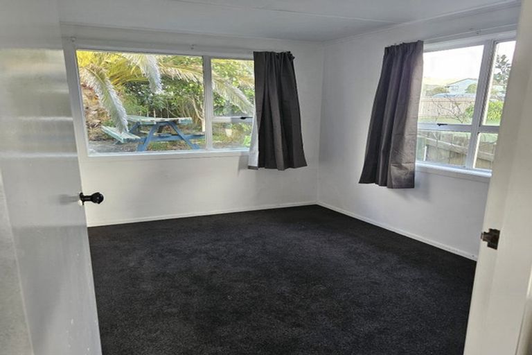 Photo of property in 75 Waihemo Street, Waitangirua, Porirua, 5024
