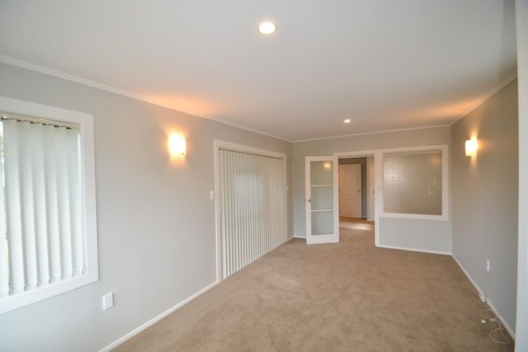 Photo of property in 672 Pakuranga Road, Howick, Auckland, 2010