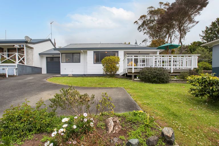 Photo of property in 2/4 Wi Apo Place, Wellsford, 0900