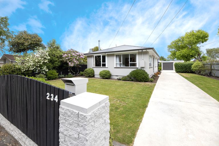 Photo of property in 234 Keyes Road, New Brighton, Christchurch, 8083