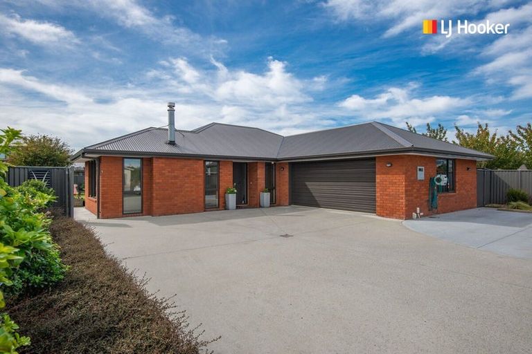 Photo of property in 12 Centre Street, Mosgiel, 9024