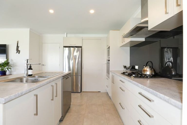 Photo of property in 43 Huka Heights Drive, Rangatira Park, Taupo, 3330