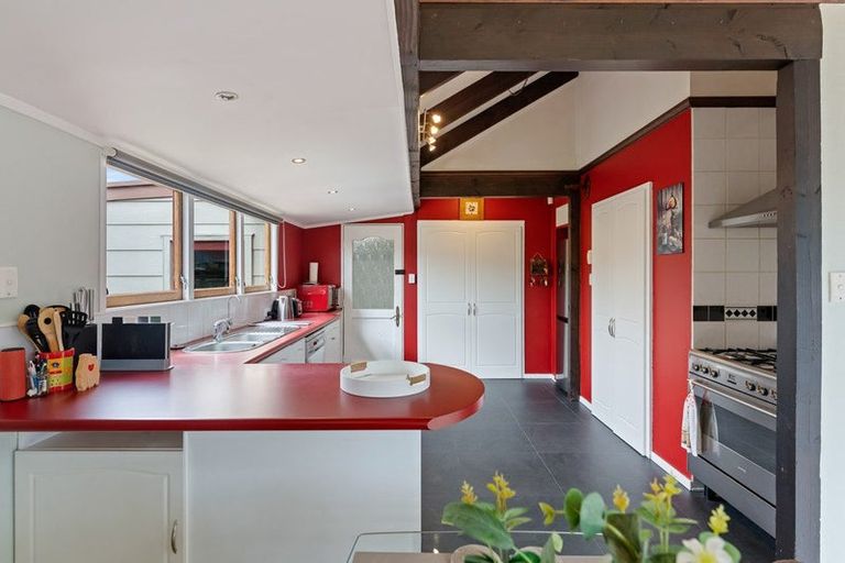Photo of property in 93 Rimu Road, Raumati Beach, Paraparaumu, 5032