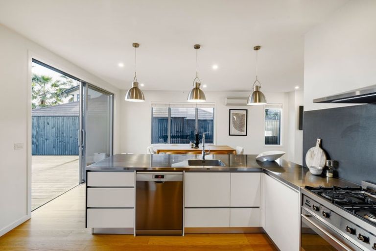 Photo of property in 14 Sheriff Place, Riverlea, Hamilton, 3216