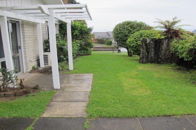 Photo of property in 16 Linklater Avenue, Bellevue, Tauranga, 3110