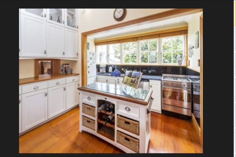 Photo of property in 46 Bradbury Road, Botany Downs, Auckland, 2010