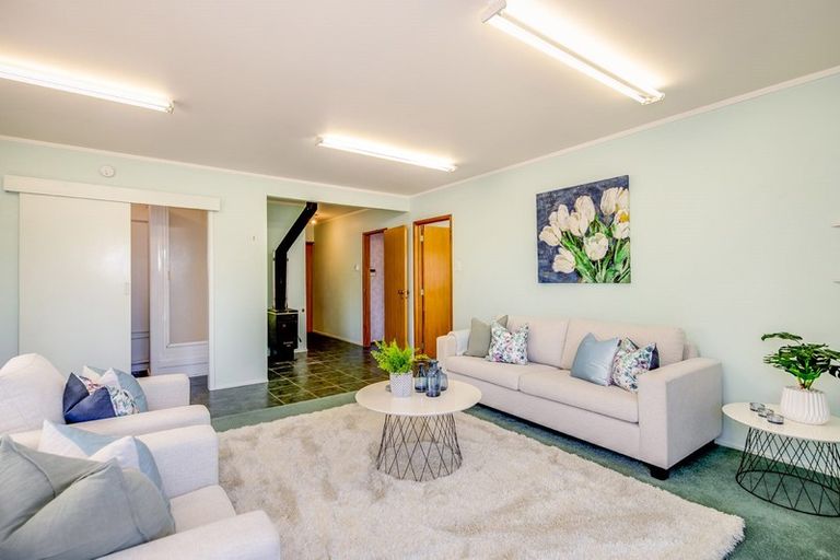 Photo of property in 31 Seaforth Avenue, Mangere Bridge, Auckland, 2022