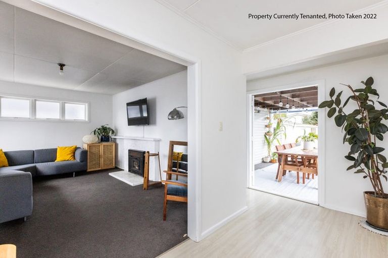 Photo of property in 19 Shrimpton Road, Haumoana, 4102