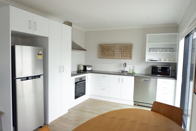 Photo of property in 12 Emmadale Lane, Hamilton East, Hamilton, 3216