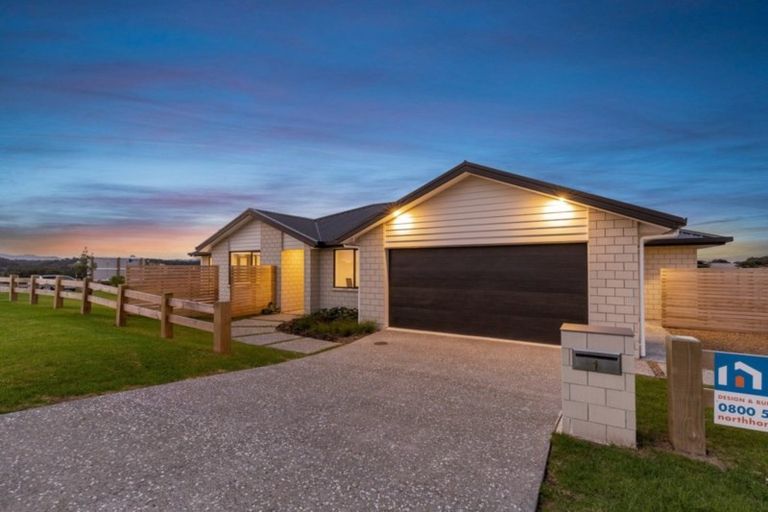 Photo of property in 1 Kia Kaha Drive, Snells Beach, 0920