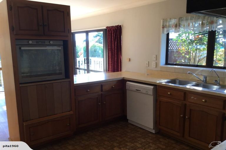 Photo of property in 70 Eugenia Rise, Totara Heights, Auckland, 2105