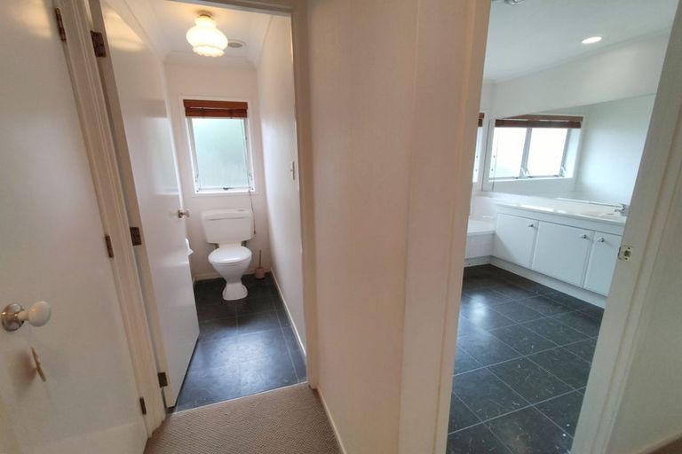 Photo of property in 20 Carriage Close, Northpark, Auckland, 2013