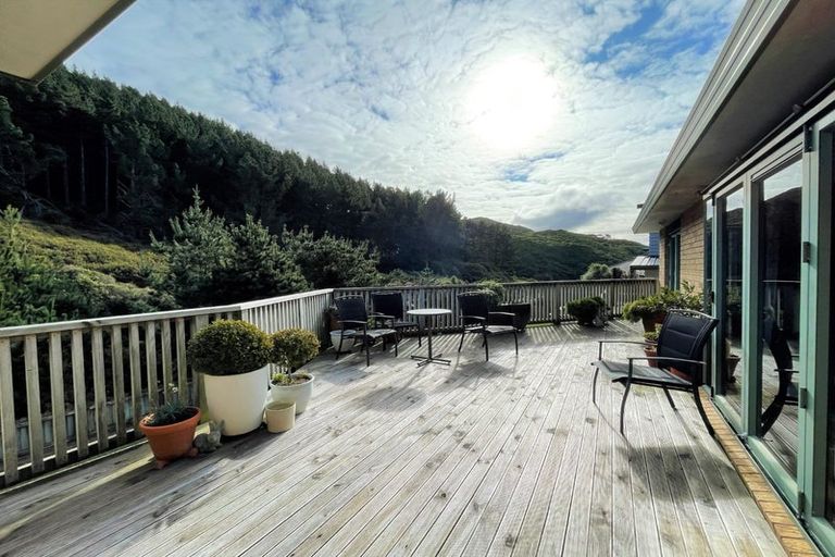 Photo of property in 49 Furlong Crescent, Churton Park, Wellington, 6037