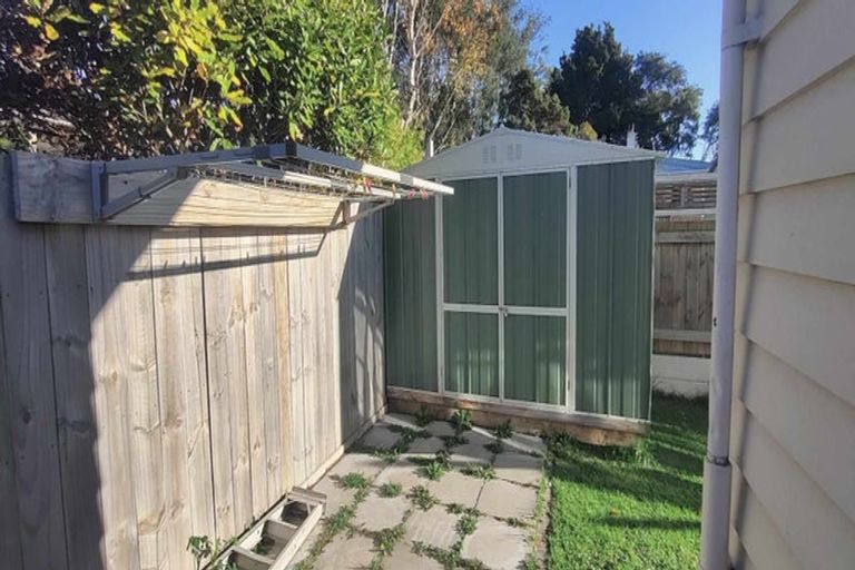 Photo of property in 52 Heretaunga Square, Silverstream, Upper Hutt, 5019