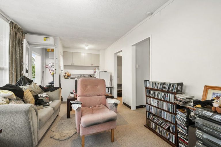 Photo of property in 2/4 Kenwyn Terrace, Newtown, Wellington, 6021