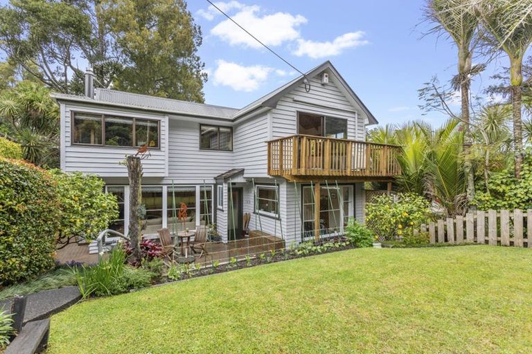 Photo of property in 40 Huia Road, Titirangi, Auckland, 0604