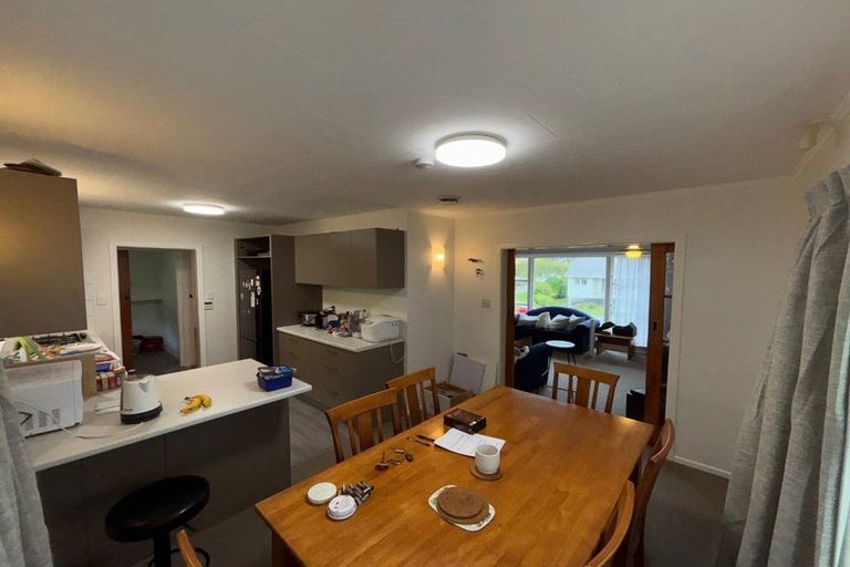 Photo of property in 2 Thurleigh Grove, Karori, Wellington, 6012