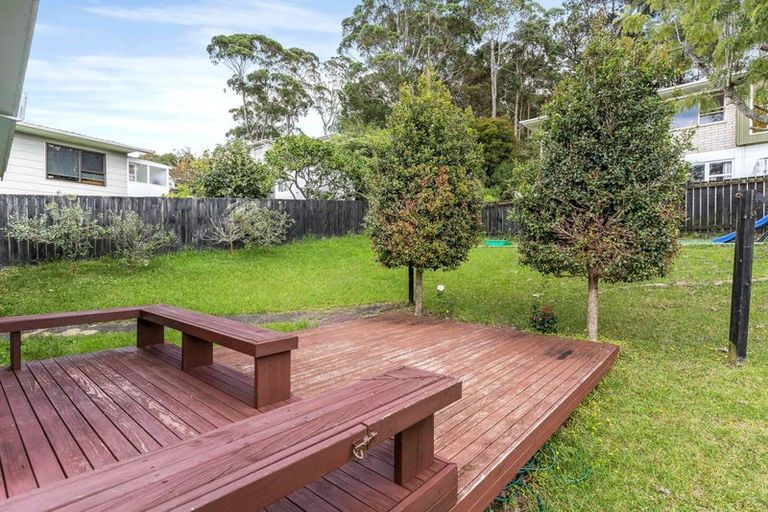 Photo of property in 52 Ravenwood Drive, Forrest Hill, Auckland, 0620