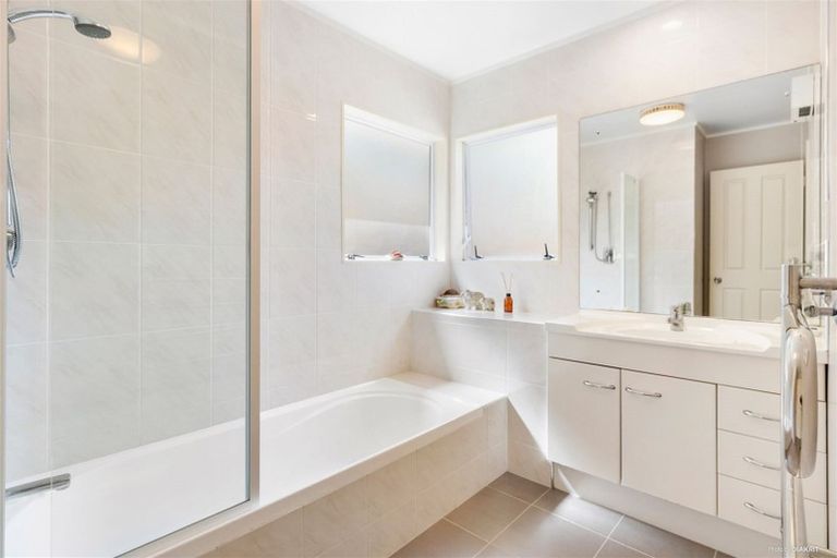 Photo of property in 66a Haseler Crescent, Howick, Auckland, 2014