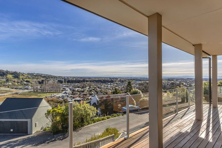 Photo of property in 11 Lucknow Place, Cashmere, Christchurch, 8022