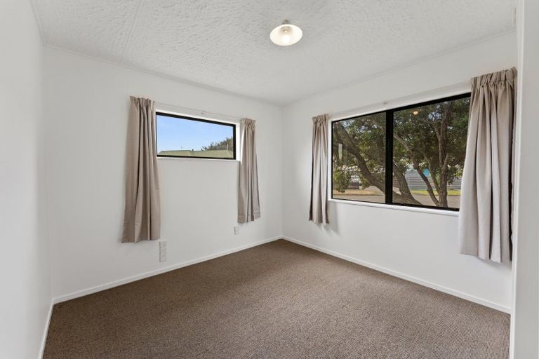 Photo of property in 31 Scott Avenue, Otaki Beach, Otaki, 5512