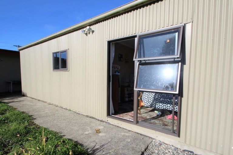 Photo of property in 35 Hull Street, Riversdale, 9776