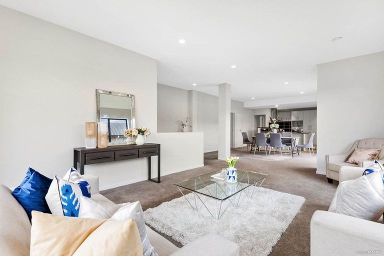 Photo of property in 52 Lake Panorama Drive, Henderson, Auckland, 0612