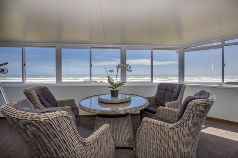 Photo of property in 14 Marine Parade South, Foxton Beach, Foxton, 4815