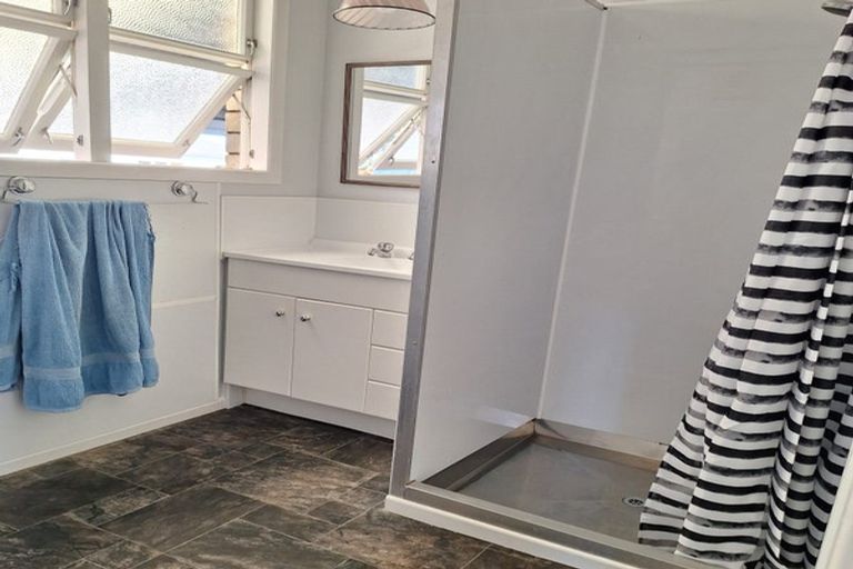 Photo of property in 12 Clifton Drive, Waitara, 4320