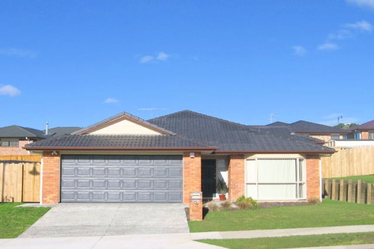 Photo of property in 10 Fairford Avenue, Henderson, Auckland, 0612