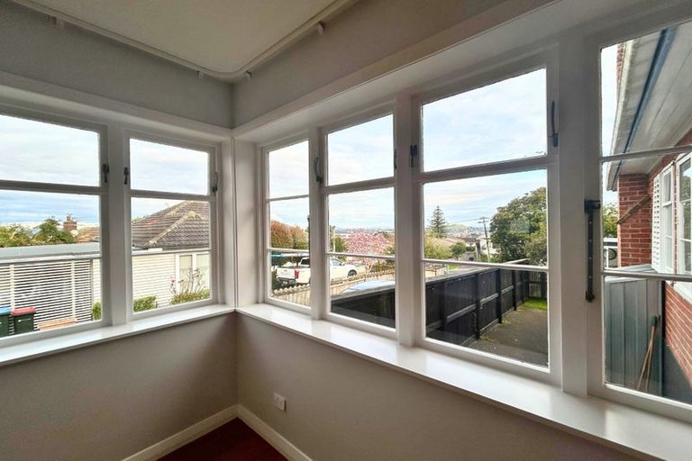 Photo of property in 85 Namata Road, One Tree Hill, Auckland, 1061