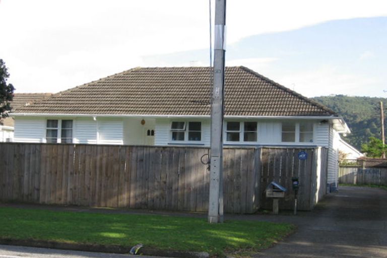 Photo of property in 2/1159 High Street, Taita, Lower Hutt, 5011